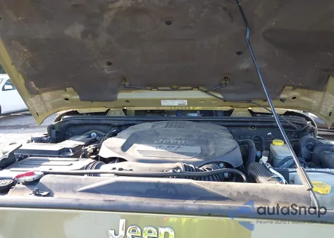 2013 Jeep Wrangler Rubicon from USA, damaged, VIN 1C4BJWCG1DL588366